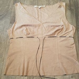 Fitted sued tank top